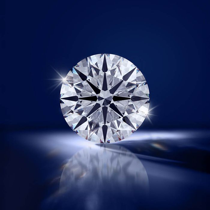 求婚戒指的奧秘:解密鑽石的4C,讓你挑選更得心應手!