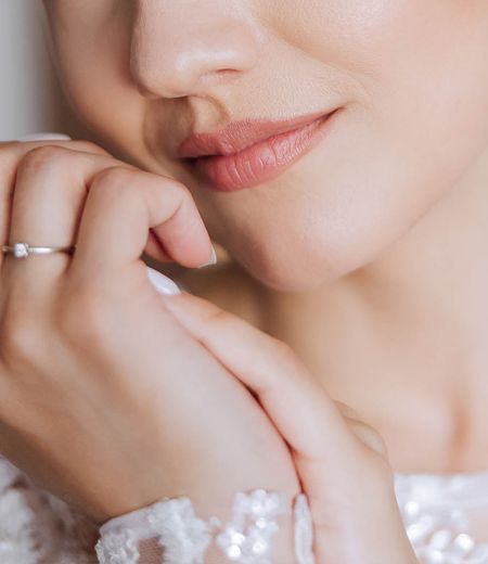 Are Plain Wedding Bands Worth It? The Pros, Cons, and Styling Advice for Minimalist Rings