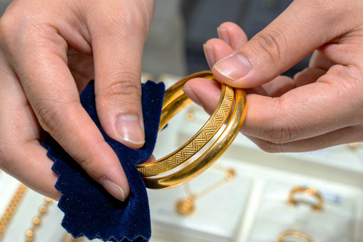 Si Dian Jin Care Guide: How to Clean and Maintain Your Wedding Gold Jewellery