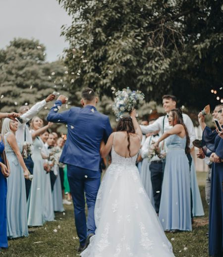 Do You Need to Book a Hotel for Your Engagement Banquet? 2025 Engagement Banquet Venue Selection Guide