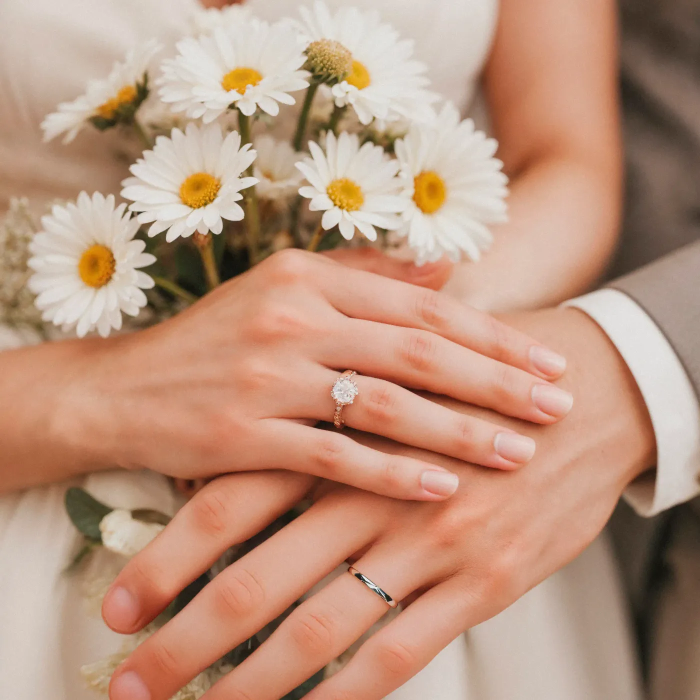 求婚戒 vs 婚戒，差在哪？終極婚戒指南帶你一次搞懂！