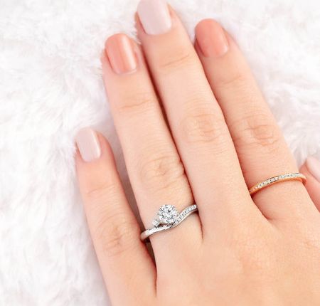 鑽石婚戒選購：搞懂 GIA 4C 標準讓你不花冤枉錢