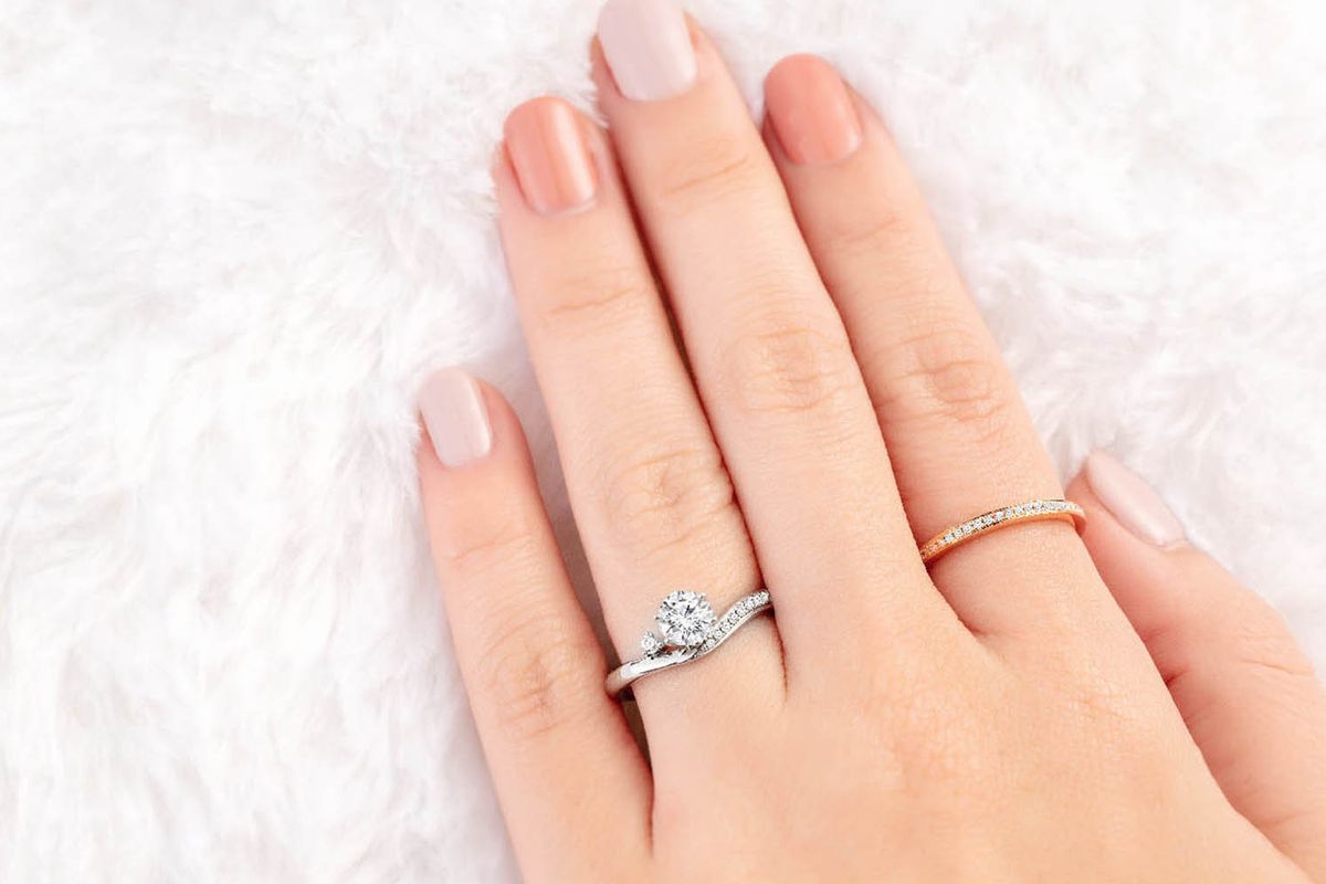 鑽石婚戒選購：搞懂 GIA 4C 標準讓你不花冤枉錢