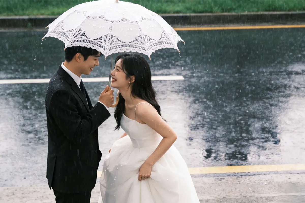 婚紗照天氣攻略｜陰天、晴天、雨天拍出來差在哪？